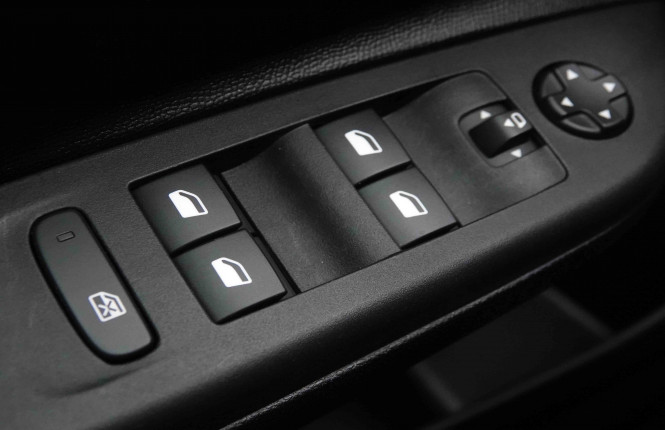 OPEL_OPEL_CORSA_2652345_20.jpg OPEL_OPEL_CORSA_2652345_20.jpg