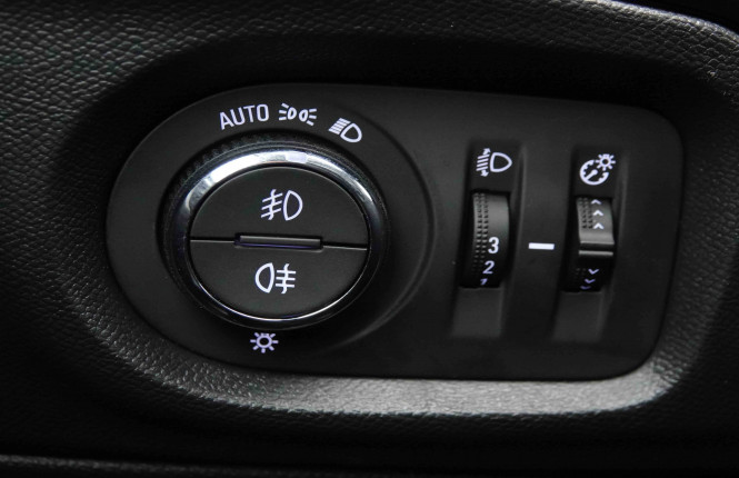 OPEL_OPEL_CORSA_2652352_19.jpg OPEL_OPEL_CORSA_2652352_19.jpg