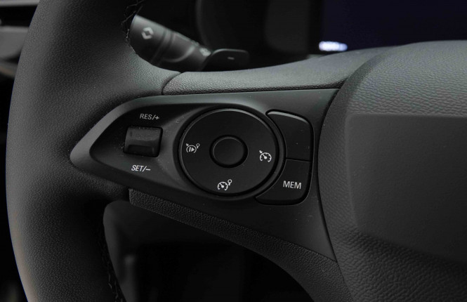 OPEL_OPEL_CORSA_2653350_17.jpg OPEL_OPEL_CORSA_2653350_17.jpg