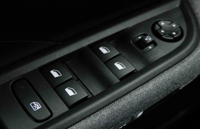 OPEL_OPEL_FRONTERA_2653528_17.jpg