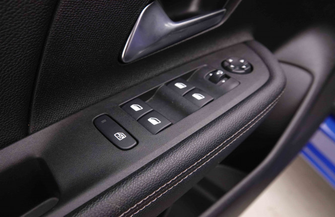 OPEL_OPEL_MOKKA_2550435_21.jpg OPEL_OPEL_MOKKA_2550435_21.jpg