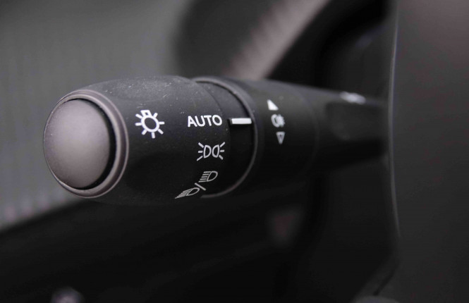 PEUGEOT_PEUGEOT_2008_2548143_15.jpg