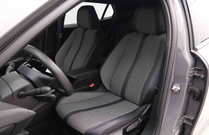 PEUGEOT_PEUGEOT_2008_2548636_6.jpg