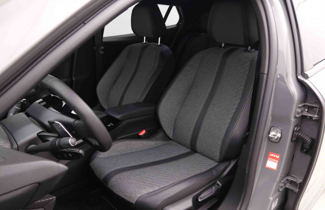 PEUGEOT_PEUGEOT_2008_2548818_6.jpg