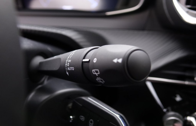 PEUGEOT_PEUGEOT_2008_2548987_16.jpg