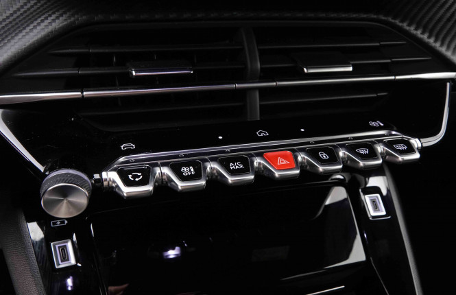PEUGEOT_PEUGEOT_2008_2550346_11.jpg PEUGEOT_PEUGEOT_2008_2550346_11.jpg