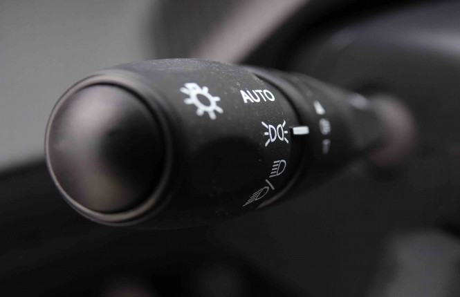 PEUGEOT_PEUGEOT_2008_2550549_16.jpg PEUGEOT_PEUGEOT_2008_2550549_16.jpg