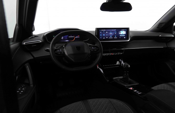PEUGEOT_PEUGEOT_2008_2550553_7.jpg