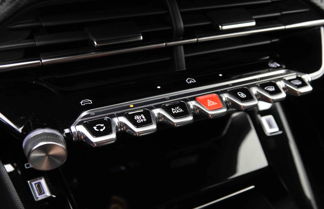 PEUGEOT_PEUGEOT_2008_2550707_13.jpg