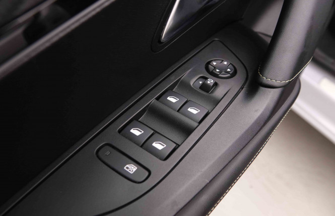 PEUGEOT_PEUGEOT_2008_2550707_19.jpg
