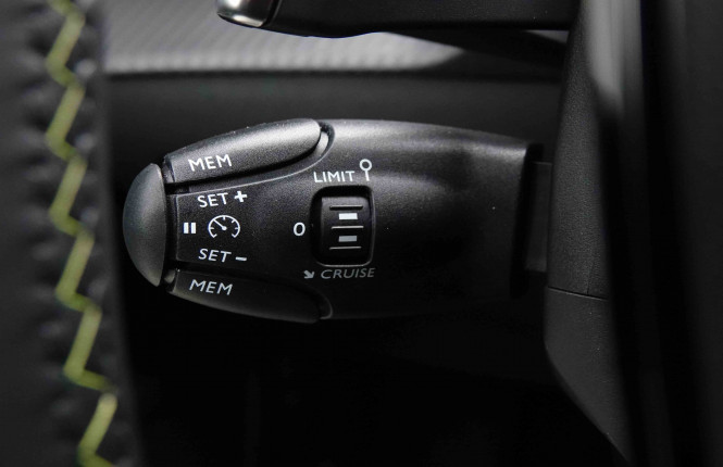 PEUGEOT_PEUGEOT_2008_2551421_18.jpg
