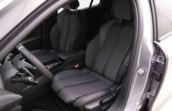 PEUGEOT_PEUGEOT_2008_2551421_6.jpg