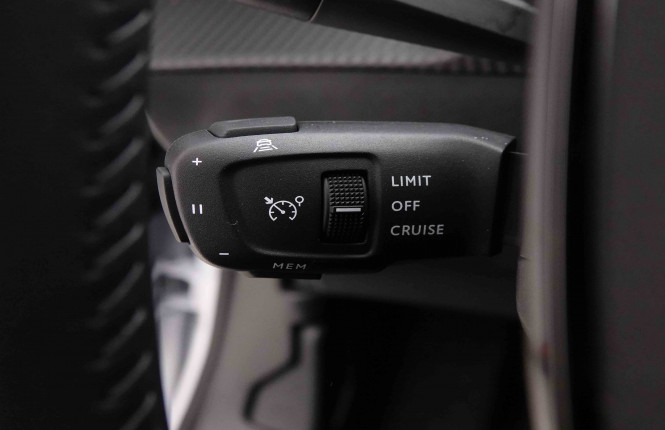 PEUGEOT_PEUGEOT_2008_2651904_18.jpg