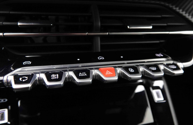 PEUGEOT_PEUGEOT_2008_2651905_14.jpg PEUGEOT_PEUGEOT_2008_2651905_14.jpg