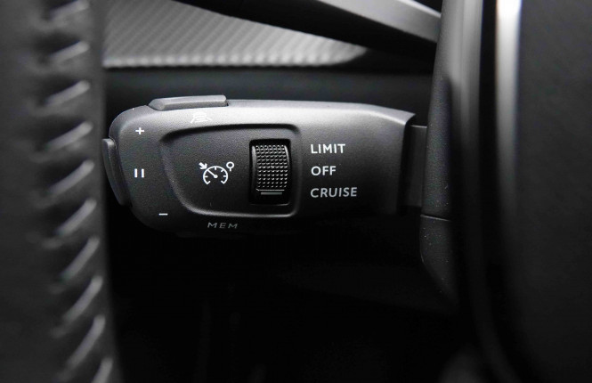 PEUGEOT_PEUGEOT_2008_2651907_18.jpg PEUGEOT_PEUGEOT_2008_2651907_18.jpg