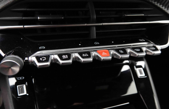 PEUGEOT_PEUGEOT_2008_2651912_14.jpg PEUGEOT_PEUGEOT_2008_2651912_14.jpg