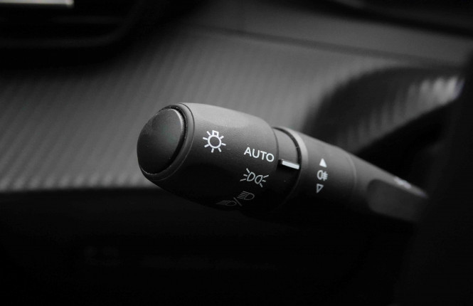 PEUGEOT_PEUGEOT_2008_2651914_16.jpg PEUGEOT_PEUGEOT_2008_2651914_16.jpg