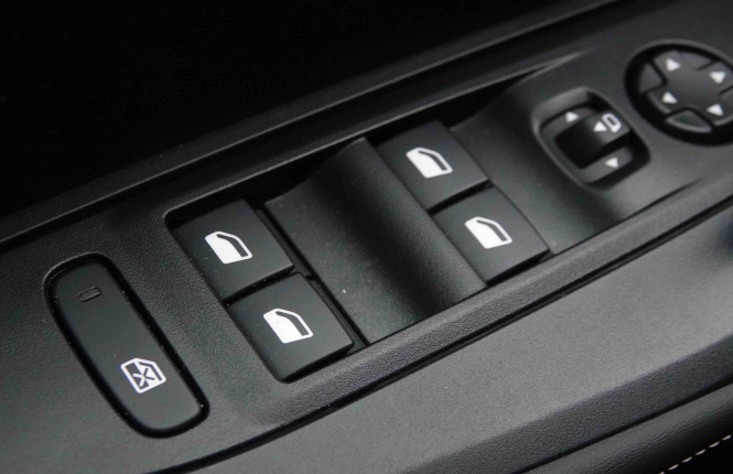 PEUGEOT_PEUGEOT_2008_2651914_21.jpg PEUGEOT_PEUGEOT_2008_2651914_21.jpg