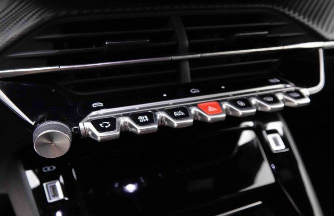 PEUGEOT_PEUGEOT_2008_2651917_13.jpg