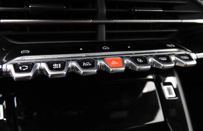 PEUGEOT_PEUGEOT_2008_2651923_14.jpg