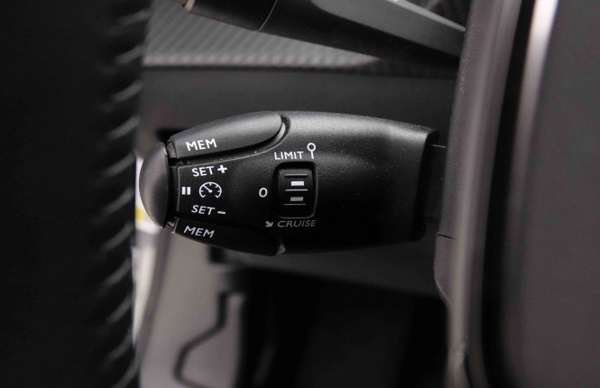 PEUGEOT_PEUGEOT_2008_2651923_18.jpg