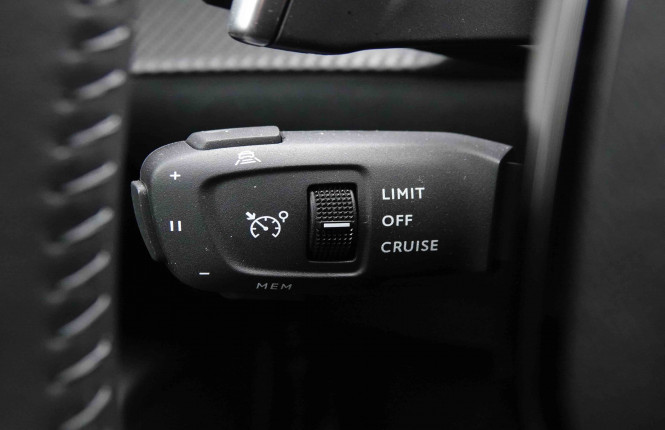 PEUGEOT_PEUGEOT_2008_2652236_72.jpg PEUGEOT_PEUGEOT_2008_2652236_72.jpg