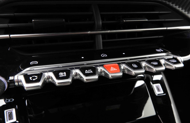 PEUGEOT_PEUGEOT_2008_2652237_14.jpg
