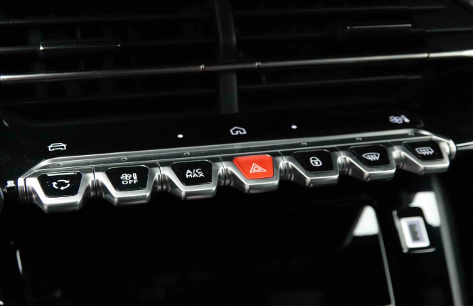 PEUGEOT_PEUGEOT_2008_2652247_14.jpg