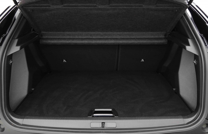 PEUGEOT_PEUGEOT_2008_2652247_5.jpg
