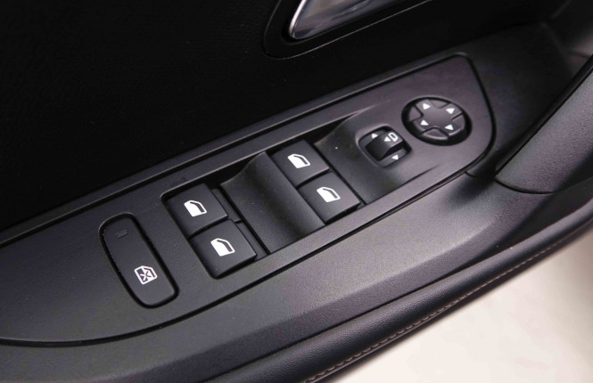 PEUGEOT_PEUGEOT_2008_2652826_75.jpg PEUGEOT_PEUGEOT_2008_2652826_75.jpg