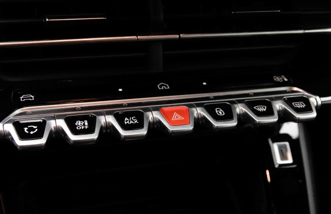 PEUGEOT_PEUGEOT_2008_2653085_13.jpg PEUGEOT_PEUGEOT_2008_2653085_13.jpg