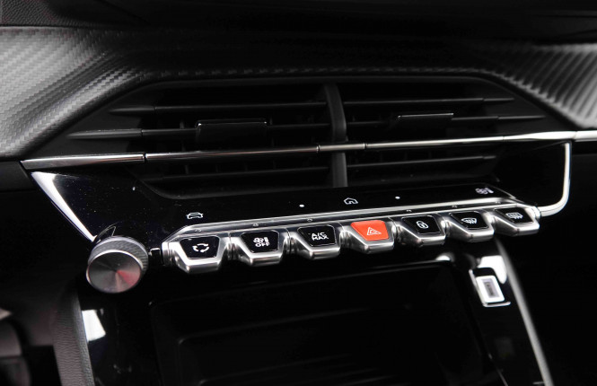 PEUGEOT_PEUGEOT_2008_2653092_13.jpg
