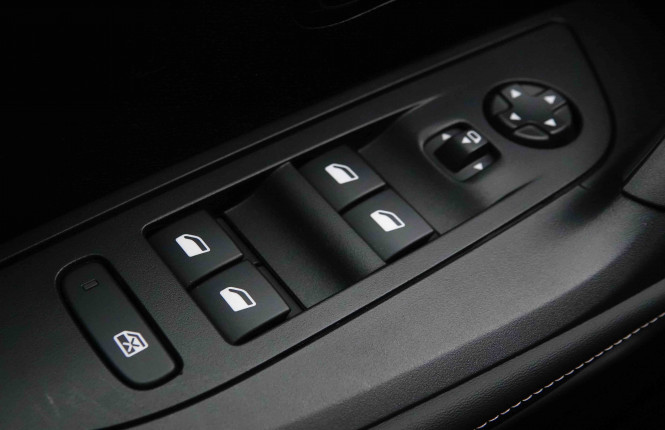 PEUGEOT_PEUGEOT_2008_2653116_43.jpg PEUGEOT_PEUGEOT_2008_2653116_43.jpg