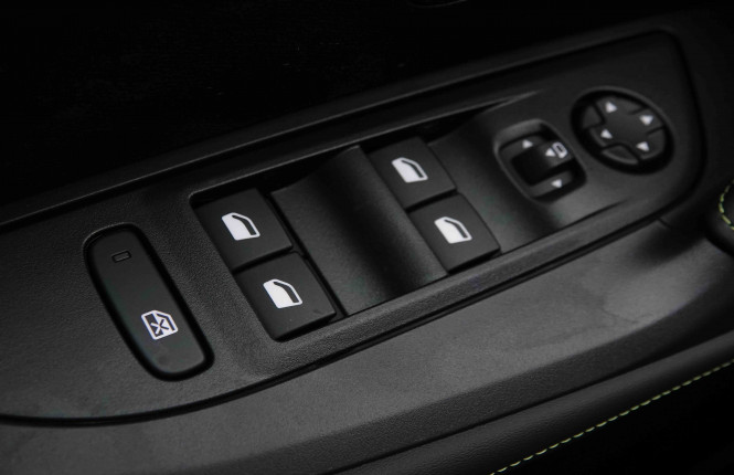 PEUGEOT_PEUGEOT_2008_2653216_21.jpg PEUGEOT_PEUGEOT_2008_2653216_21.jpg