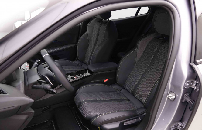PEUGEOT_PEUGEOT_2008_2653219_6.jpg