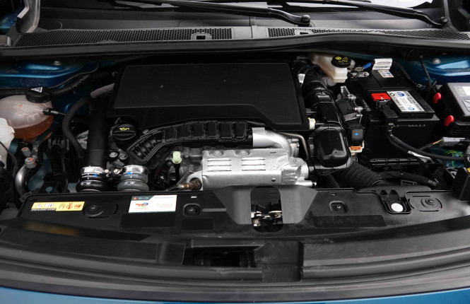 PEUGEOT_PEUGEOT_2008_2653231_18.jpg PEUGEOT_PEUGEOT_2008_2653231_18.jpg