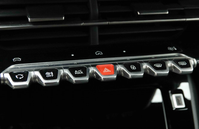 PEUGEOT_PEUGEOT_2008_2653452_14.jpg PEUGEOT_PEUGEOT_2008_2653452_14.jpg