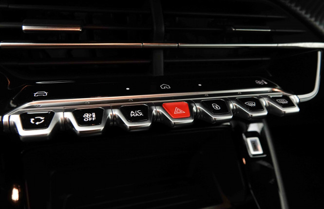 PEUGEOT_PEUGEOT_2008_2653963_13.jpg