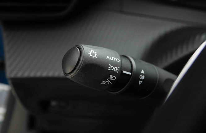 PEUGEOT_PEUGEOT_2008_2653963_15.jpg