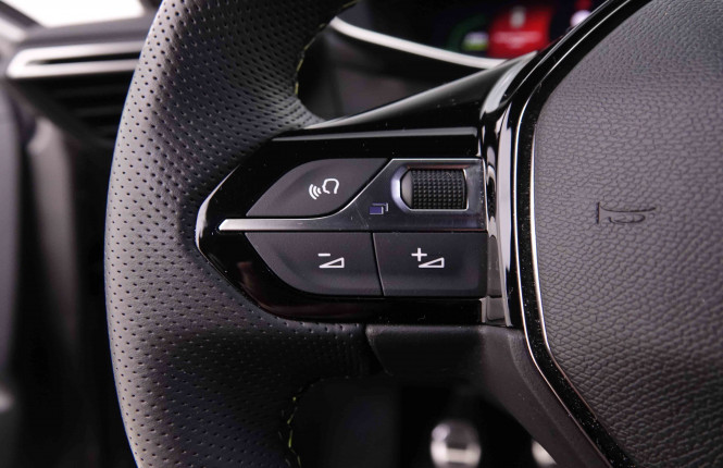 PEUGEOT_PEUGEOT_208_2546922_18.jpg