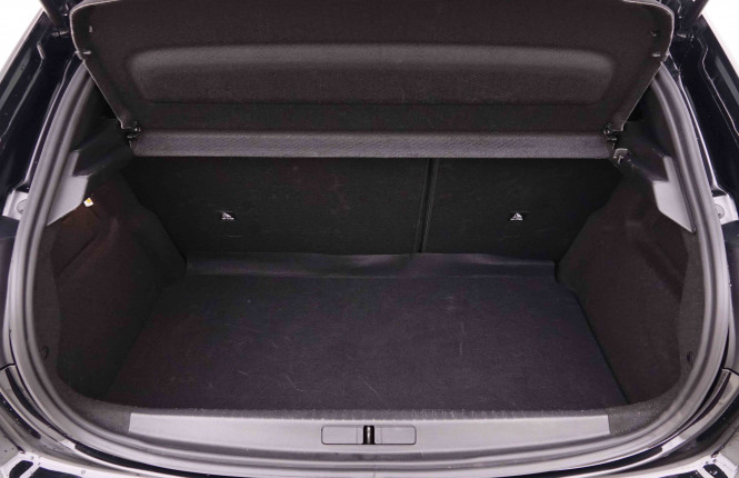 PEUGEOT_PEUGEOT_208_2548517_5.jpg