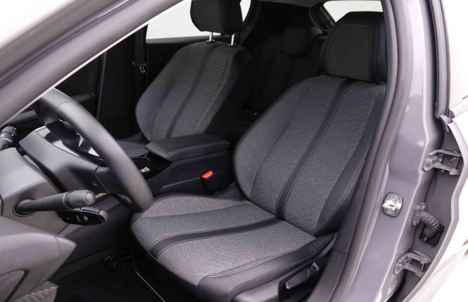 PEUGEOT_PEUGEOT_208_2548525_6.jpg