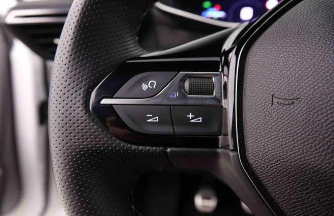 PEUGEOT_PEUGEOT_208_2548527_18.jpg