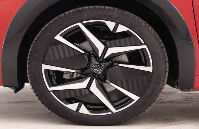 PEUGEOT_PEUGEOT_208_2548528_21.jpg