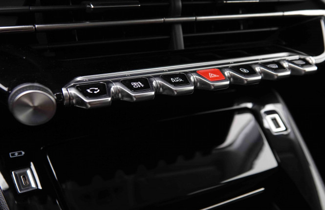 PEUGEOT_PEUGEOT_208_2549736_14.jpg