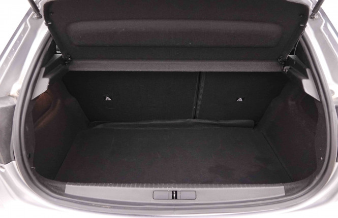 PEUGEOT_PEUGEOT_208_2550348_5.jpg PEUGEOT_PEUGEOT_208_2550348_5.jpg