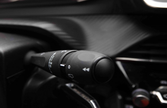 PEUGEOT_PEUGEOT_208_2550353_16.jpg