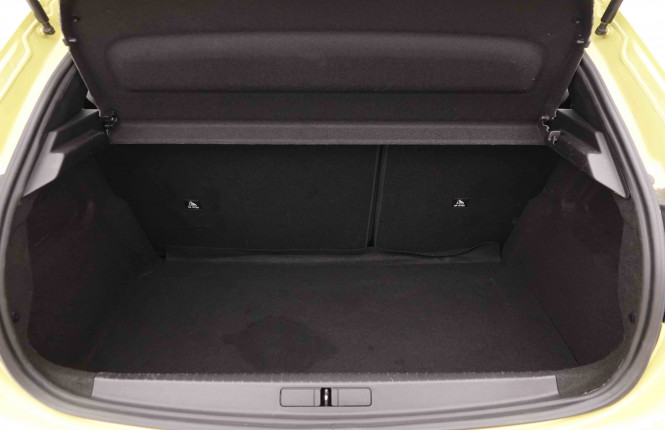 PEUGEOT_PEUGEOT_208_2550353_5.jpg