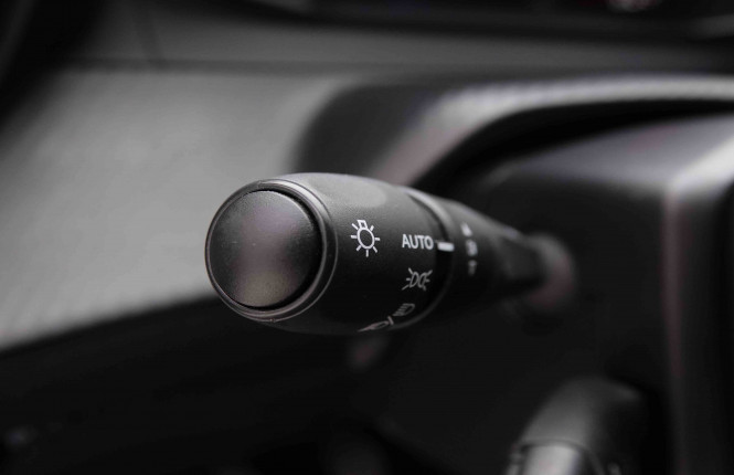 PEUGEOT_PEUGEOT_208_2550356_15.jpg PEUGEOT_PEUGEOT_208_2550356_15.jpg