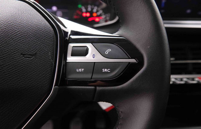 PEUGEOT_PEUGEOT_208_2550359_17.jpg PEUGEOT_PEUGEOT_208_2550359_17.jpg